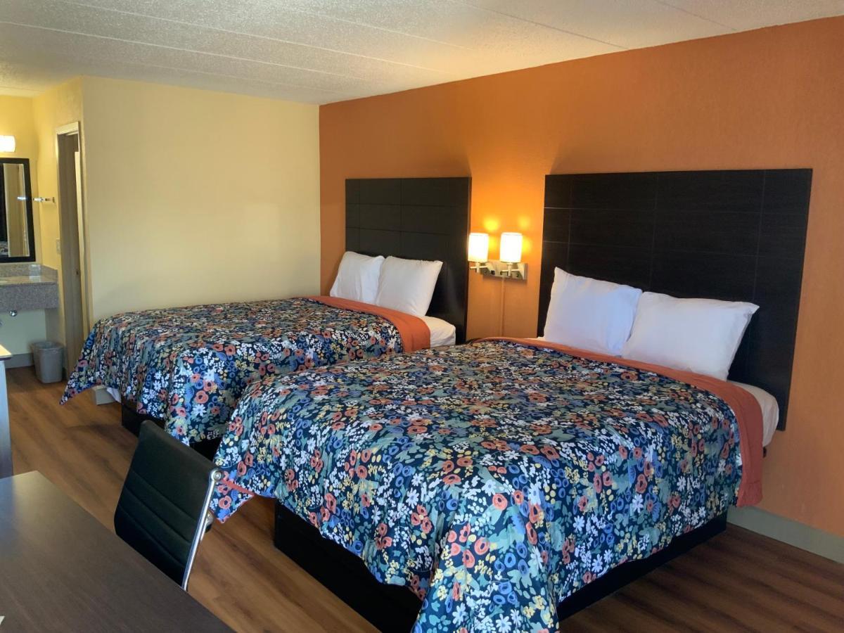 Days Inn By Wyndham Troy Il Esterno foto
