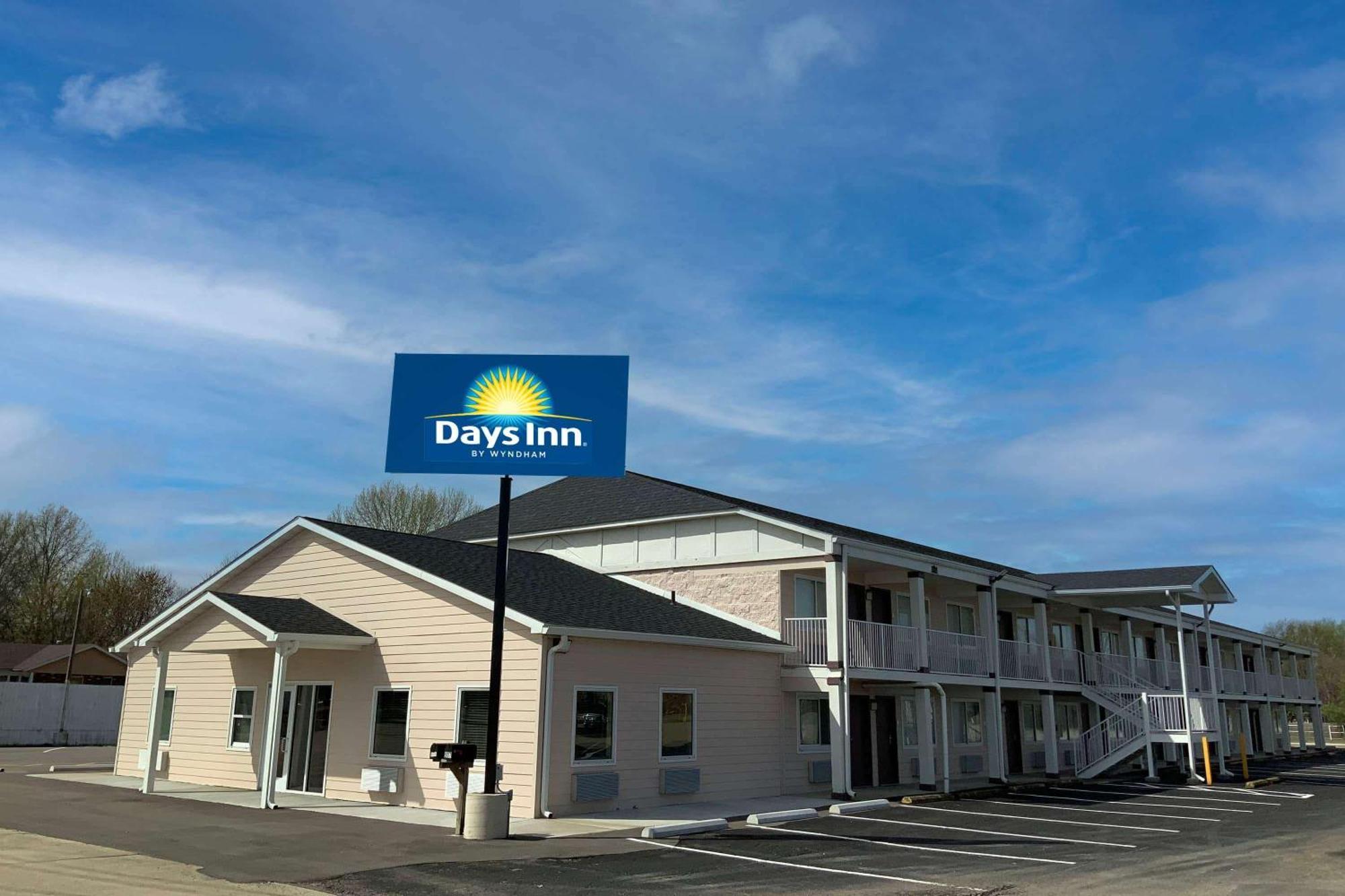 Days Inn By Wyndham Troy Il Esterno foto